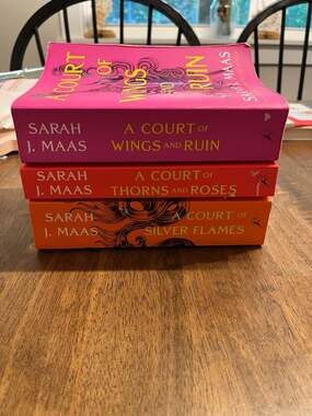 Sarah J. Maas A Court of Thorns and Roses (ACOTAR) 3-Book Paperback Set